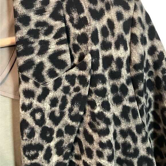 Cabi Jacket Woman’s Size 12 Leopard Jungle Print Blazer - Picture 7 of 10